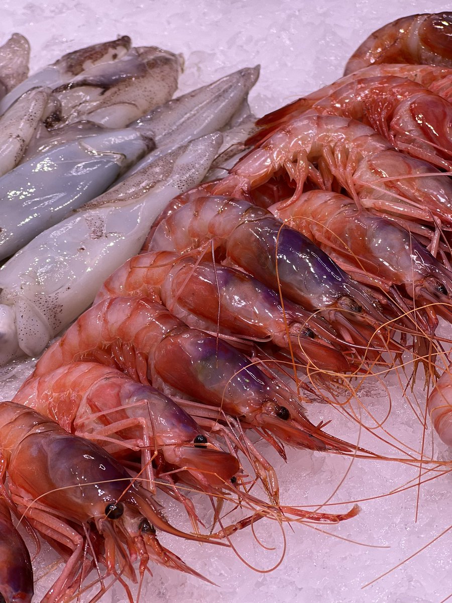 mercatdelesseps's tweet image. 🦐 Gambes de Palamós, tot un luxe a taula!
Avui a la Peixateria Pilar tenim aquestes joies del mar: fresques, saboroses i de qualitat excepcional. Directes de la costa a la teva taula!

#GambaDePalamós #PeixFresc #Peixateria