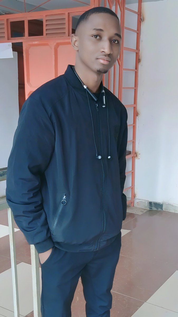 Do I look admirable?
Sisi ni Wakenya.