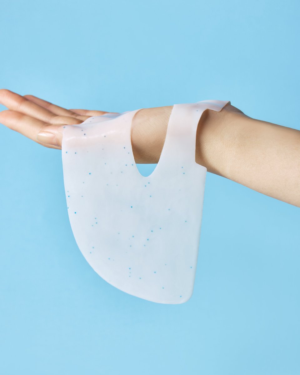 #이벤트

촘촘 수분 케어 블루 캐모마일 라인 새 식구 등장💙

블루 캐모마일 겔 마스크 런칭을 축하하며
10분에게 선물 보내드립니다!

런칭 기념 공홈에서 50% 할인도 진행중이니
많은 관심 부탁드립니다🧑‍🌾
공홈 링크 : vo.la/XKrsVSZ