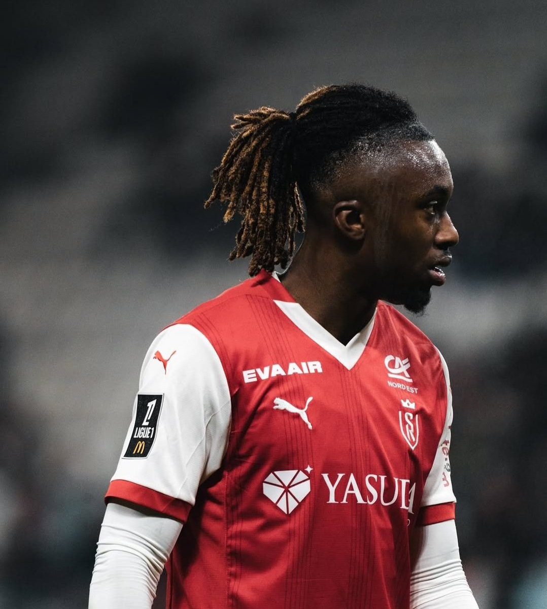 RCSA FOREVER (@rcsaforever) on Twitter photo 🔴 - MERCATO :
Le Racing est entré en contact avec l'entourage de Valentin Atangana (19 ans). 🇫🇷💬
👉 Grosse concurrence avec Stuttgart. 🇩🇪💥
👉 Un club de Premier League est également à l'affût. 🏴👀
(<a href="/footmercato/">Foot Mercato</a>)
#RCSA #RCSLIVE #LIVERCS 🔴 - MERCATO :
Le Racing est entré en contact avec l'entourage de Valentin Atangana (19 ans). 🇫🇷💬
👉 Grosse concurrence avec Stuttgart. 🇩🇪💥
👉 Un club de Premier League est également à l'affût. 🏴👀
(<a href="/footmercato/">Foot Mercato</a>)
#RCSA #RCSLIVE #LIVERCS
