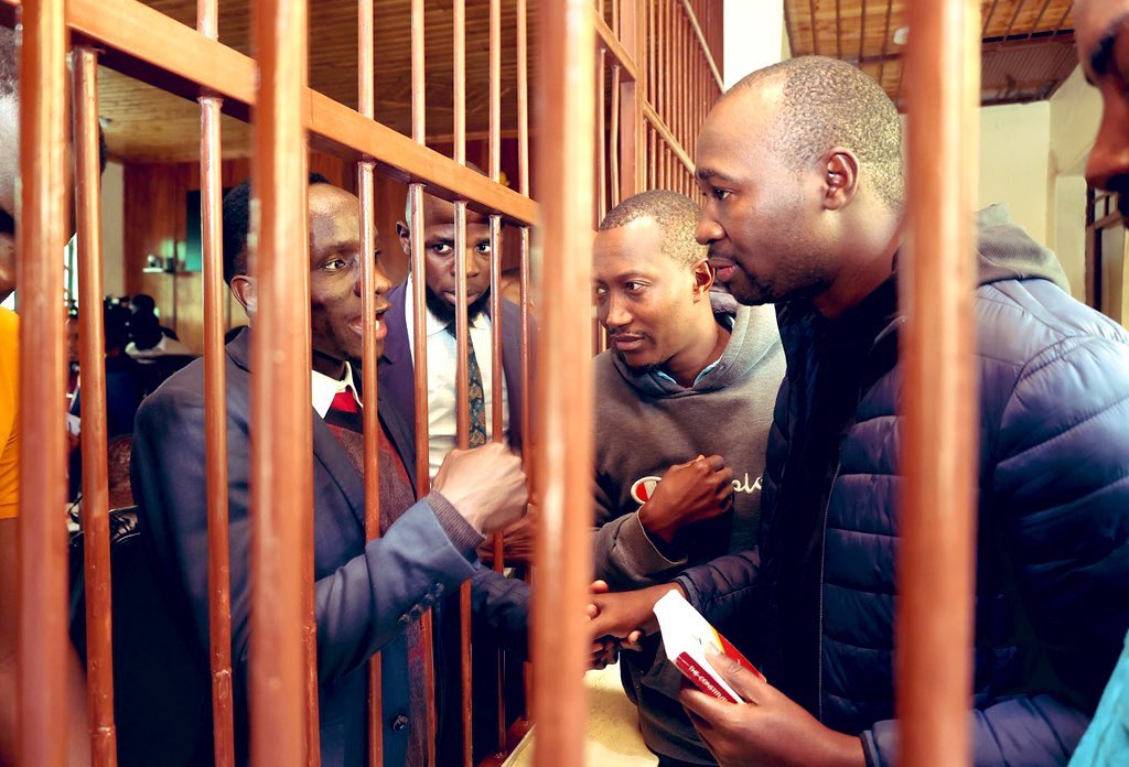 front_fef's tweet image. Comrade president @thiskenbabu  joins court proceedings in solidarity with the arrested comrades Hon Mukunji,Wanjiku Thiga,Kawanjiru and over 30 others charged by the regime.

freedom has a price and we stand tall
