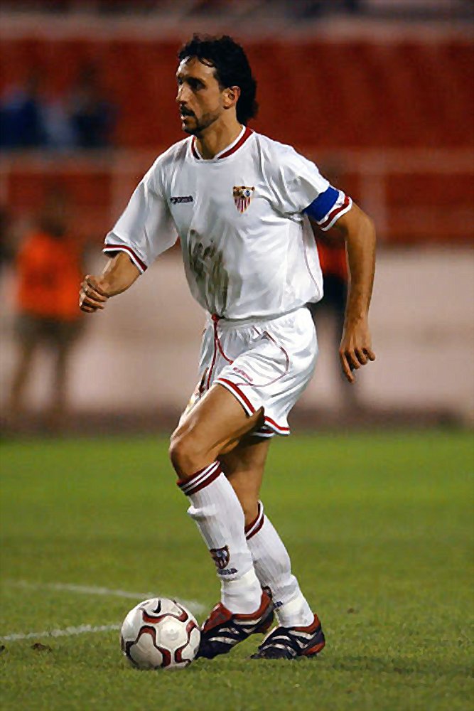 El <a href="/SevillaFC/">Sevilla Fútbol Club</a> tiene 82 temporadas en primera división. El siguiente club andaluz tiene 60.

El <a href="/SevillaFC/">Sevilla Fútbol Club</a> alcanzó las 60 temporadas en primera división en la temporada 2003/2004*.

(*Nota: Creo que <a href="/ClasiHistorica/">🔍 Clasificaciones Históricas</a> contabiliza la 2025/26. Si no, sería la 2002/03).