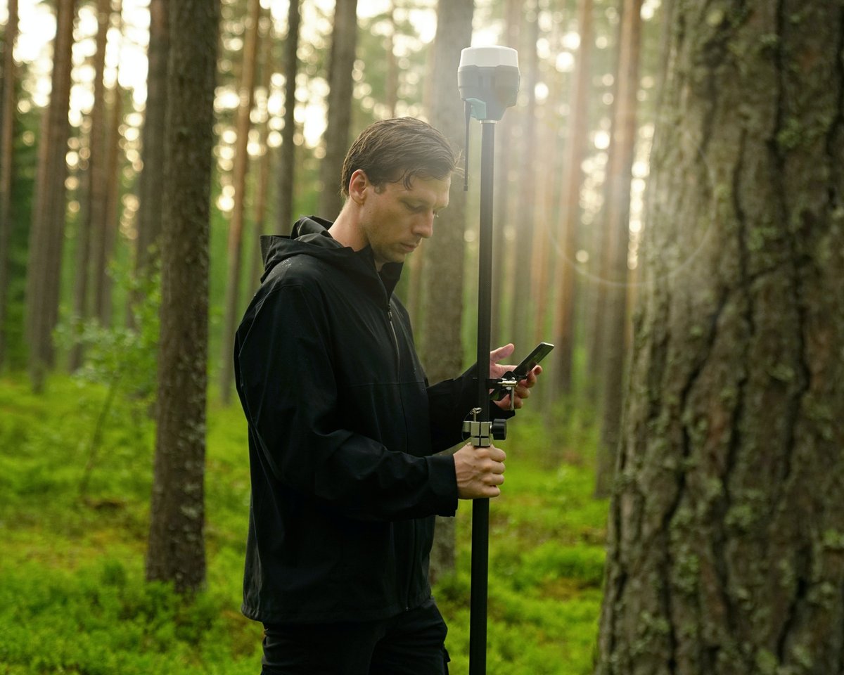 Choosing the right surveying service can make a huge difference! 🏗️✨ Consider expertise, technology used, and customer reviews for the best results. Check out our latest blogs at wix.to/LX1KPLa and make informed decisions! #Surveying #LandtechSurveys #BuildingSolutions