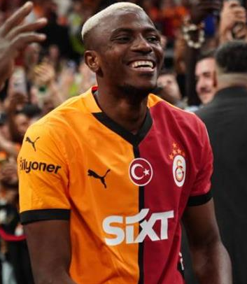 Saha_Disii's tweet photo. 🟡🔴 Galatasaray, Napoli ile anlaşmaya vardı! 

💰 15M€ peşin
💸 60M€ 4 yıl vadeli taksit
📄 Teminat mektubu yok
Cimbom'dan dev anlaşma! 💣🔥

📰Nevzat Dindar https://t.co/g8jgmw8r1h