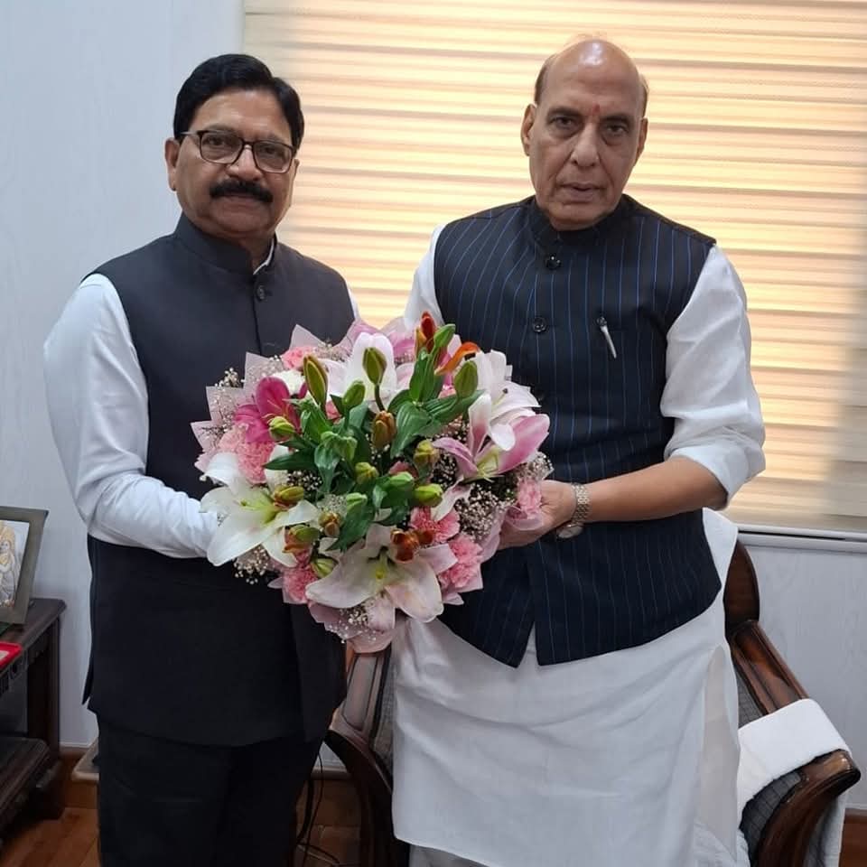 Ravindra Waikar (@ravindrawaikar) on Twitter photo Wishing Defence Minister of India Hon. Shri. <a href="/rajnathsingh/">Rajnath Singh</a> Ji Happy Birthday. Have Healthy Year Ahead!
देशाचे संरक्षण मंत्री मा. श्री. राजनाथ सिंह जी आपणांस वाढदिवसाच्या हार्दिक शुभेच्छा. आपणांस निरोगी दीर्घायुष्य लाभो याच सदिच्छा! Wishing Defence Minister of India Hon. Shri. <a href="/rajnathsingh/">Rajnath Singh</a> Ji Happy Birthday. Have Healthy Year Ahead!
देशाचे संरक्षण मंत्री मा. श्री. राजनाथ सिंह जी आपणांस वाढदिवसाच्या हार्दिक शुभेच्छा. आपणांस निरोगी दीर्घायुष्य लाभो याच सदिच्छा!