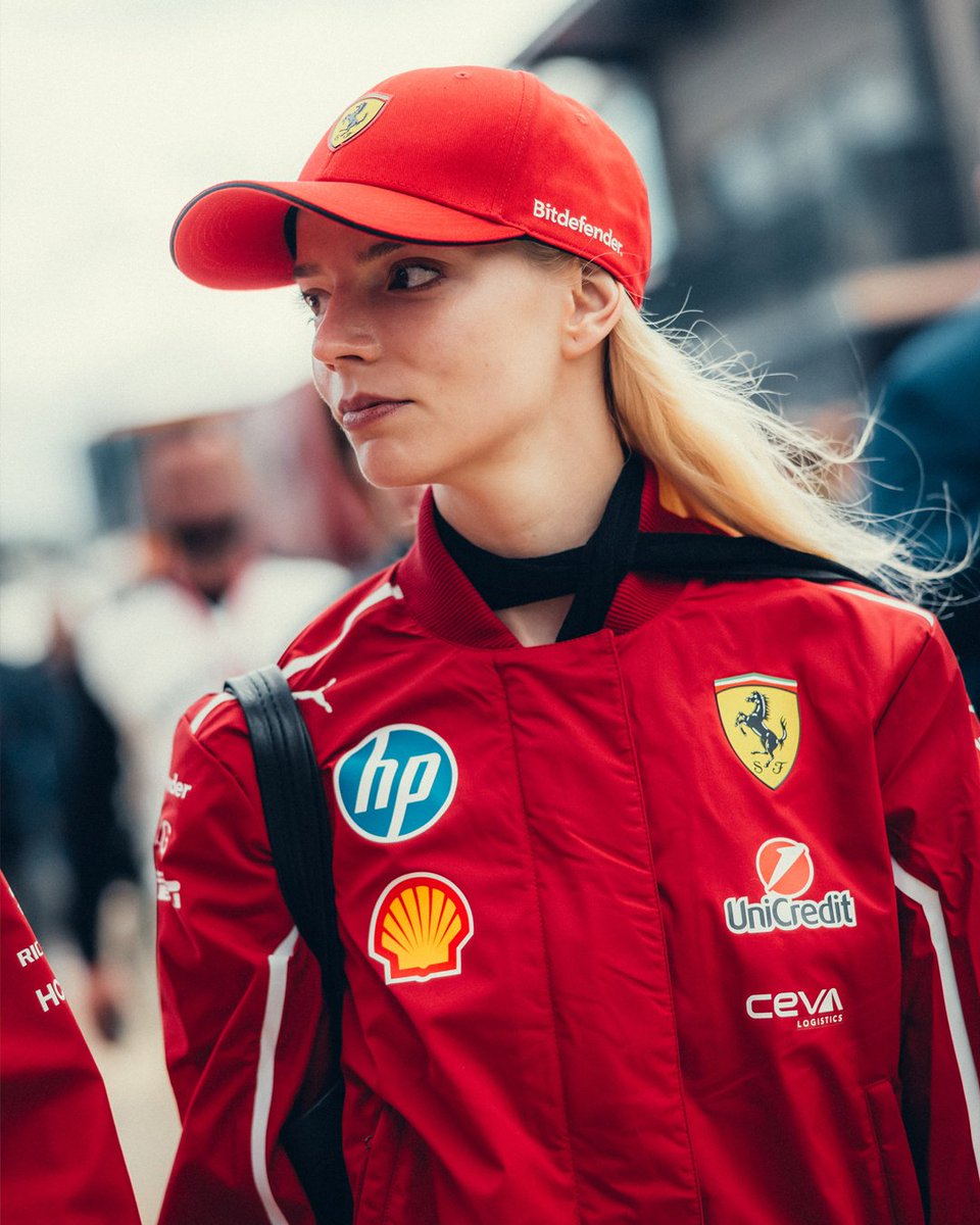 Weekend look: Ferrari red 🔴