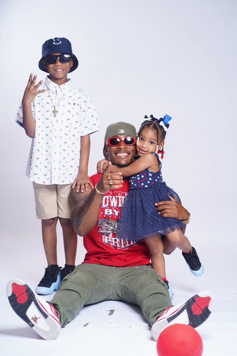 HillMetri's tweet photo. La Familia🧑‍🧒‍🧒💙🫶🏾 https://t.co/e3WNZwYyNQ