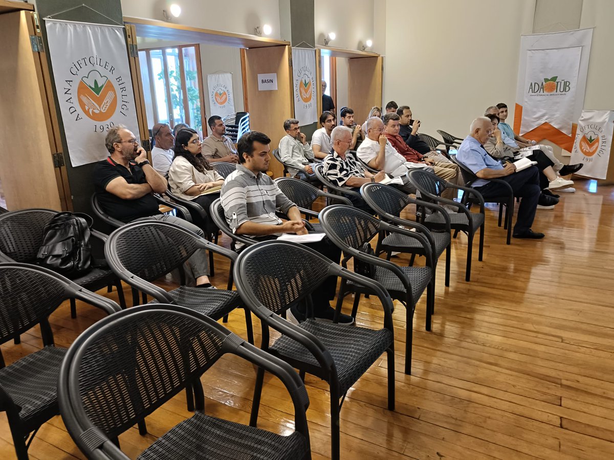 Adana Çiftçiler Birliği toplantı salonunda ADATÜB(Adana Turunçgil Üreticileri Birliği ) üyelerine yönelik kurumumuz hibe destekleri hakkında sunum yaparak bilgilendirme yaptık.
#tkdk #ıpard3 #tkdkadana