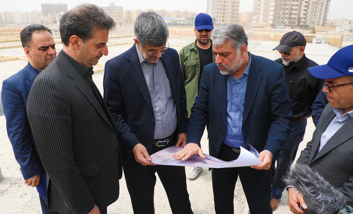 dr_babaei_ir's tweet photo. طبق زمان‌بندی انجام‌شده،تا پایان امسال تمامی مخازن مرتبط با این رینگ به بهره‌برداری خواهند رسید.
همچنین، سندراهبردی«یزد پایدار» به‌عنوان نقشه‌راه توسعه استان، با اولویت تأمین آب پایداربرای تمامی شهرستان‌های یزد درحال اجراست ومحور اصلی اقدامات مادرحوزه مدیریت منابع آب قرار دارد. https://t.co/DvlBqTmCPO
