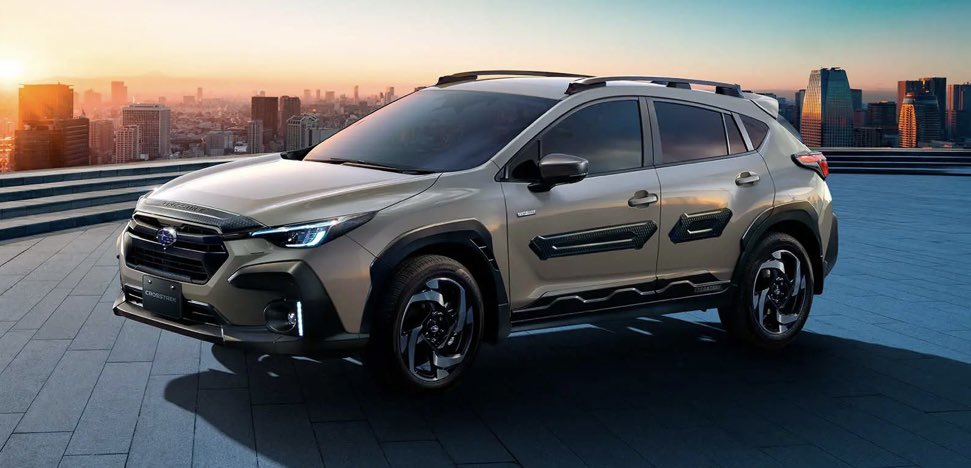 クロストレック用のボディサイドプロテクターも出たのね🔥