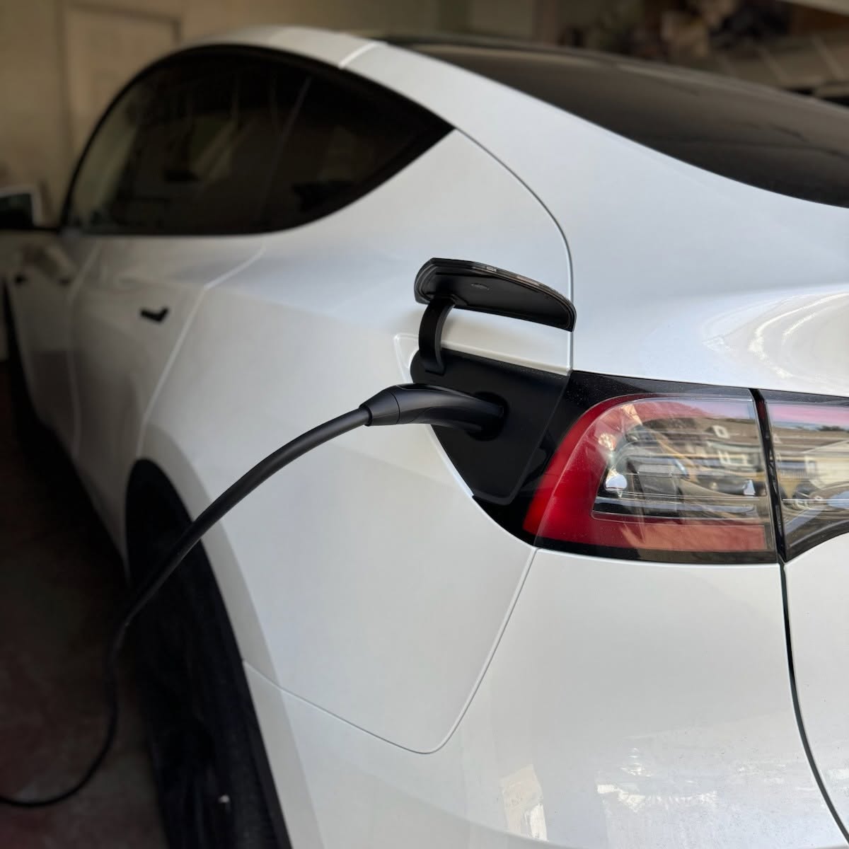 RumosChem's tweet photo. We’re thrilled to announce the successful installation of two more Tesla Wall Connectors! One in Hummelstown, PA and another in Dumfries, VA—bringing more homes closer to seamless, high-speed EV charging. 
#Tesla #EVCharging #TeslaWallConnector #TeslaCharger https://t.co/EXlP4jqajF