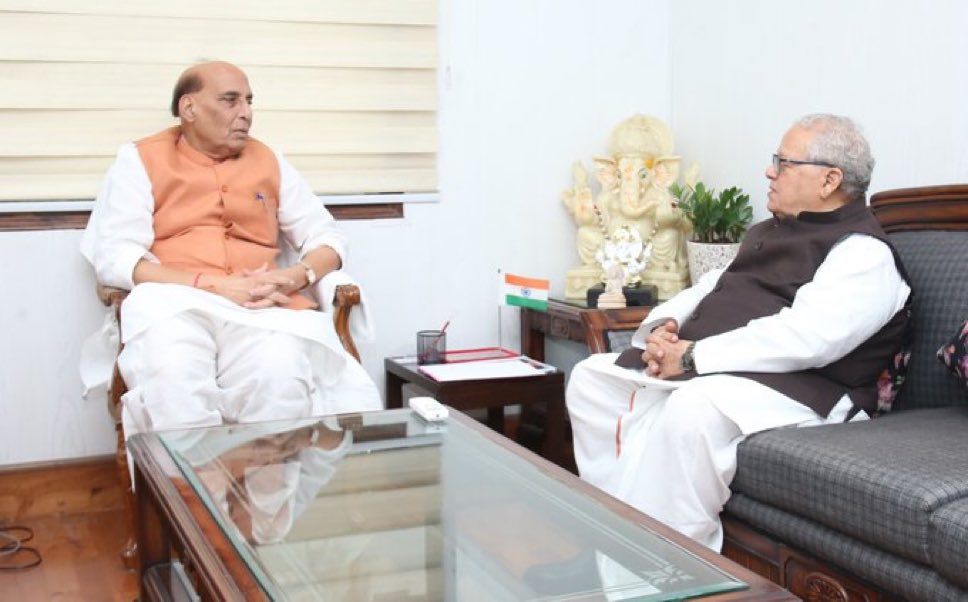 केंद्रीय रक्षामंत्री श्री राजनाथ सिंह जी आपको जन्मदिन की हार्दिक बधाई।
ईश्वर आपको स्वस्थ एवं दीर्घायु रखे।
<a href="/rajnathsingh/">Rajnath Singh</a>
[FILE PHOTO]