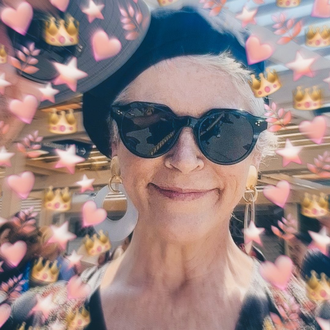 Sarah Rowan ⋆·˚ ༘ * (@lightenerrthang) on Twitter photo Happy birthday to my Vic—wise, tender-hearted, hilarious, deeply empathic. I love you, <a href="/vicneedscoffeee/">V | ♋︎ ☕️༄</a>, & I’m grateful for your friendship, trust, & gentle way of giving advice (because I always need it). You deserve the world, & I hope it surrounds you with love today. Happy birthday to my Vic—wise, tender-hearted, hilarious, deeply empathic. I love you, <a href="/vicneedscoffeee/">V | ♋︎ ☕️༄</a>, & I’m grateful for your friendship, trust, & gentle way of giving advice (because I always need it). You deserve the world, & I hope it surrounds you with love today.