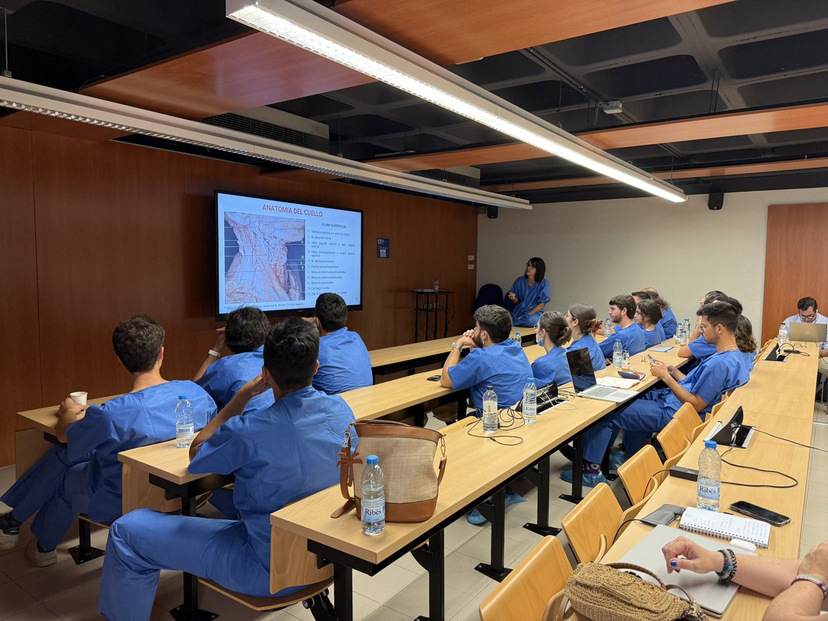 Curso básico de cirugía vascular. Tres días de curso intenso con práctica de suturas vasculares en modelos, abordajes en cadáves y abordaje y técnica vascular en modelo animal. Gracias <a href="/WLGore/">Gore</a> <a href="/UniBarcelona/">Universitat de Barcelona</a> <a href="/CampusBellvitge/">Campus Bellvitge UB</a> #orgullbellvitge