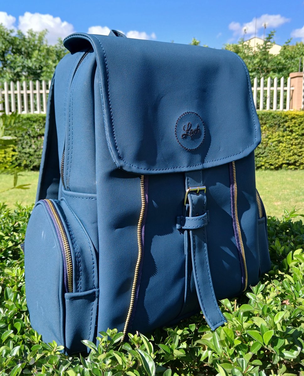 Lachbag's tweet photo. Contact us for all types of bags.
We also customize 
Frame 1. Ksh.1500
Frame 2. Ksh.1800
Frame 3. Ksh.3000
Frame 4. Ksh.3200
Call/WhatsApp 0703272757 https://t.co/6r2wZRsTPH