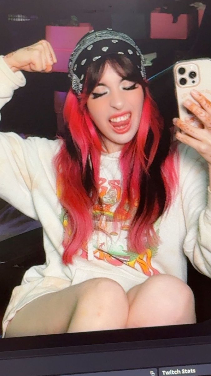 ME WHEN I CLIMB MOUNTAINS 

twitch.tv/kathereal/