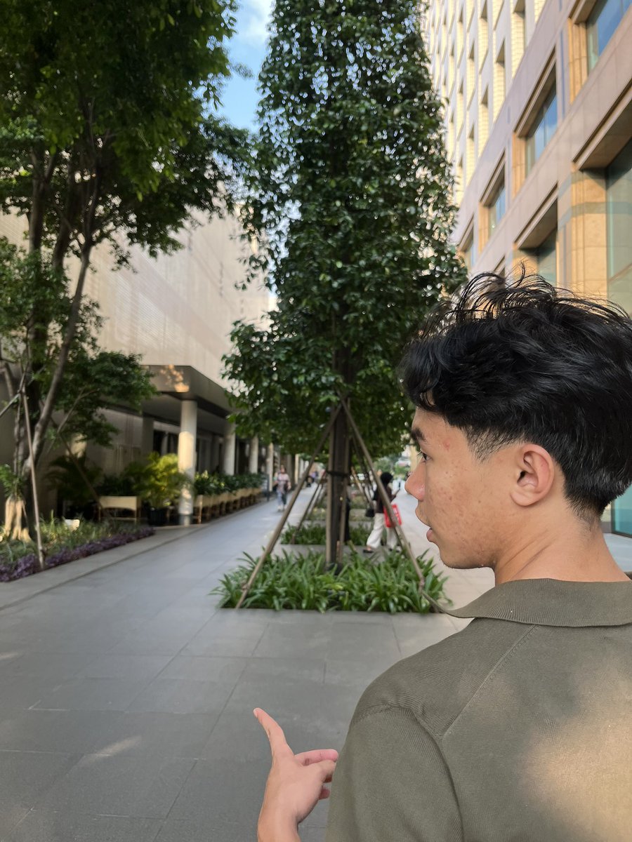 get2knowalice's tweet photo. going on walk at sency https://t.co/abKfYeo5NX