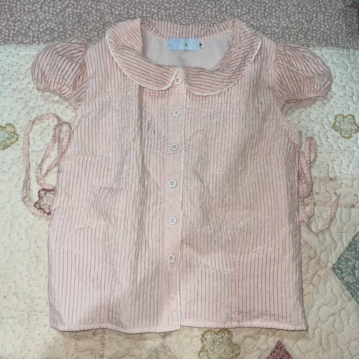 tfmyme's tweet photo. ส่งต่อเสื้อผ้าค้าบ
Duex 150/เสื้อชมพูผูกเอว 150/ กระโปรงแฟรี่ 200 ไม่มีตำหนิทุกตัวค่ะ รวมส่งทุกตัว
#ส่งต่อกระเป๋า #ส่งต่อกร��เป๋ามือสอง #unigam #ส่งต่อduex #ส่งต่อstylist #โล��ะตู้เสื่อผ้า #โล้ะตู้ #เสื้อผ้ามือ2 #ส่งต่อเสื้อผ้า #ส่งต่อholster
#ส่งต่อsistersfabric #vghbkk #uxryclub https://t.co/9lO3lNshRJ