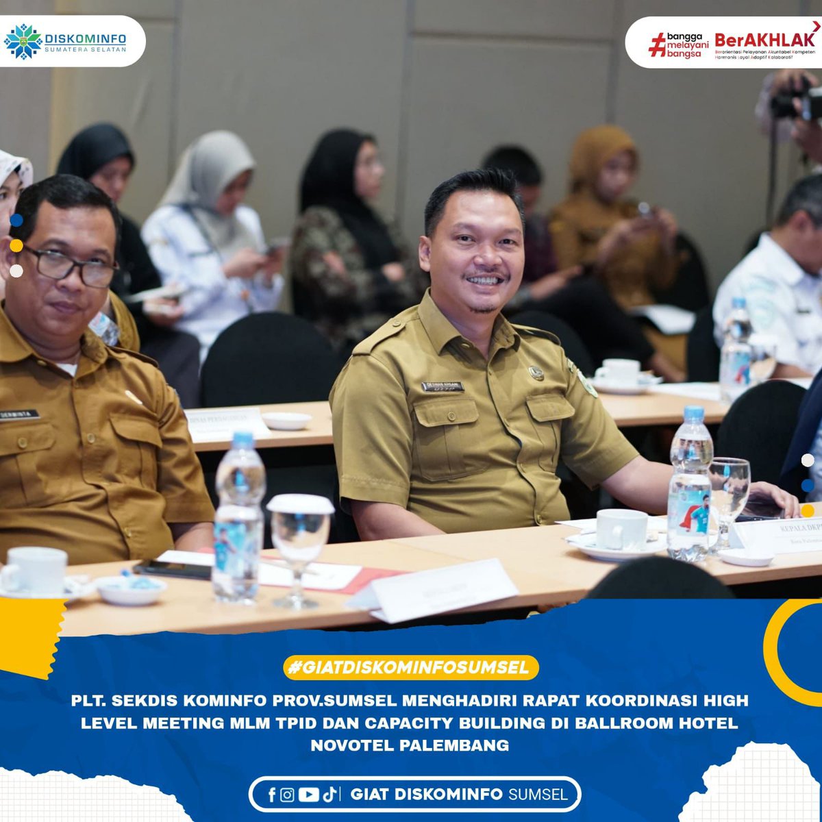 sumsel_maju's tweet photo. Plt. Sekdis Kominfo Prov. Sumsel, Deswan Ahsani, S.STP, https://t.co/OCATCgXM0R mendampingi Wakil Gubernur Sumatera Selatan, H. Cik Ujang menghadiri dan mengikuti Rapat Koordinasi High Level Meeting MLM TPID dan Capacity Building di Ballroom Hotel Novotel Palembang (8/7/2025). https://t.co/4afX5QNV3q