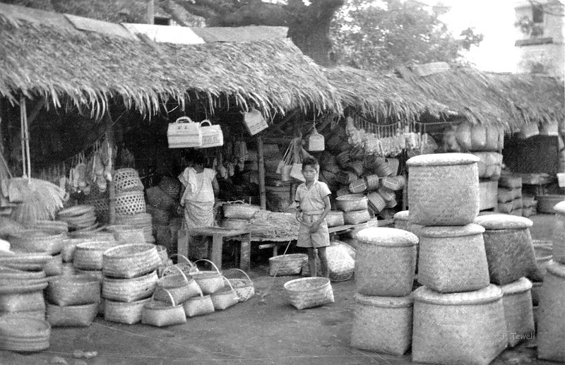 KGMResorts's tweet image. Basket weaving in the Philippines isn’t just craft—it’s culture. 🧺
 Explore the stories, styles, and sustainability behind this timeless tradition.
 Read more: kgmresorts.com/post/woven-tra…
 #PhilippineCulture #BasketWeaving #CulturalHeritage #KGMResortsBlogs #FindingUtopia