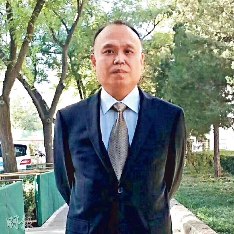 MinMin89485072's tweet photo. #余文生 中国著名人权律师
罪名：煽动颠覆国家政权罪
刑期：二审有期徒刑三年
其高度关注弱势群体、代理多起人权案件遭迫害
2018年4月被以“煽颠罪”判4年
2023年4月和妻许艳
应欧盟代表博雷利及德外长贝尔邀请去德国使馆途中被拘
2024年10月一审被判3年
2025年1月6日二审维持原判 #良心犯 #一人一推 https://t.co/42eQZptj4j