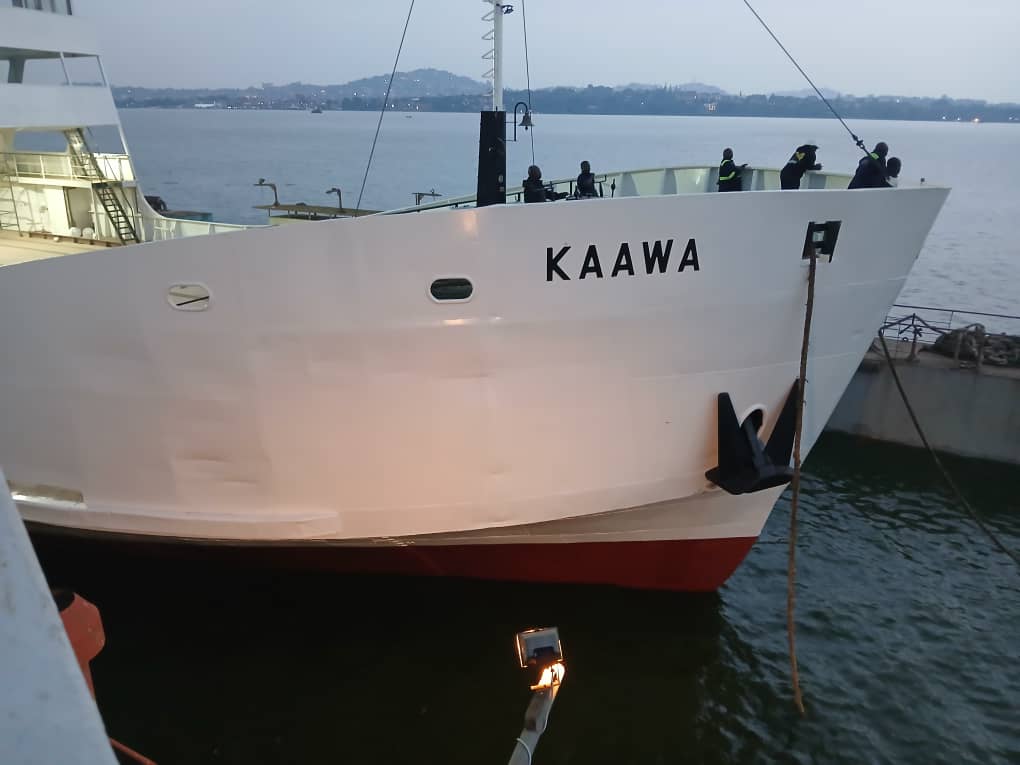 RailwaysUganda's tweet image. 📌 REHABILITATION OF MV KAAWA
The undocking operation that started last evening is progressing well.