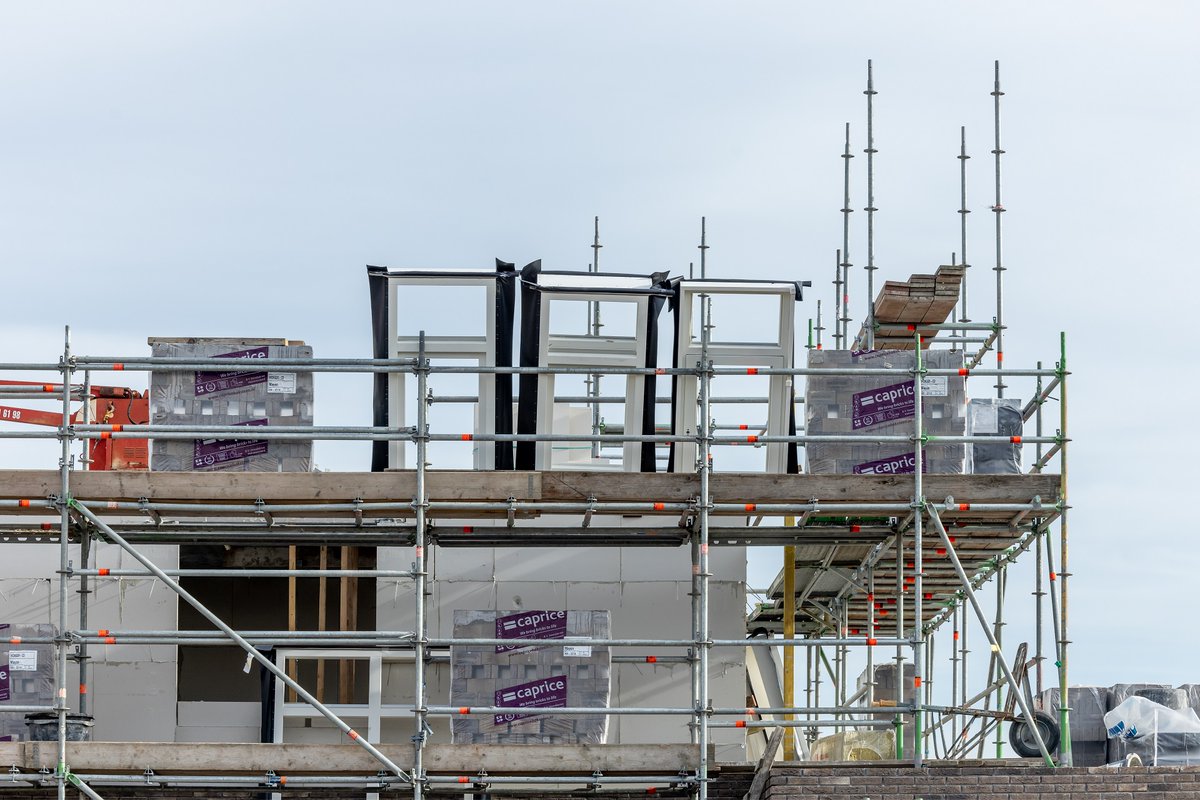 De gemeente Kampen heeft in 2024 op 7 locaties voorkeursrecht gevestigd met het oog op mogelijk toekomstige woningbouw. Zalk en de Blekerijweg in IJsselmuiden zijn 2 van deze locaties.:kampen.nl/woningbouw-in-…