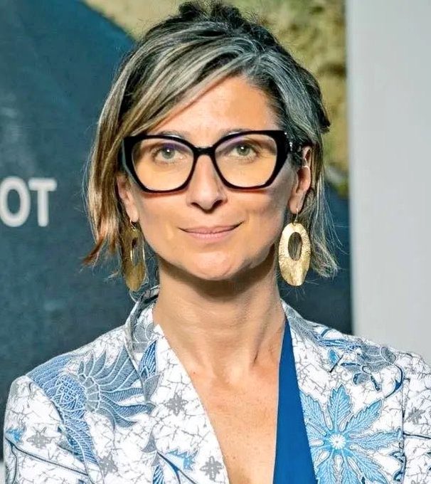 Man below is the founder of Al Qaeda in Syria and involve in killing if America soldiers. US just lifted sanctions on him.
The woman below is the UN Special Rapporteur who raise her voice against Israeli gen*cide in free speech world. The US impose sanctions on her.
How low US