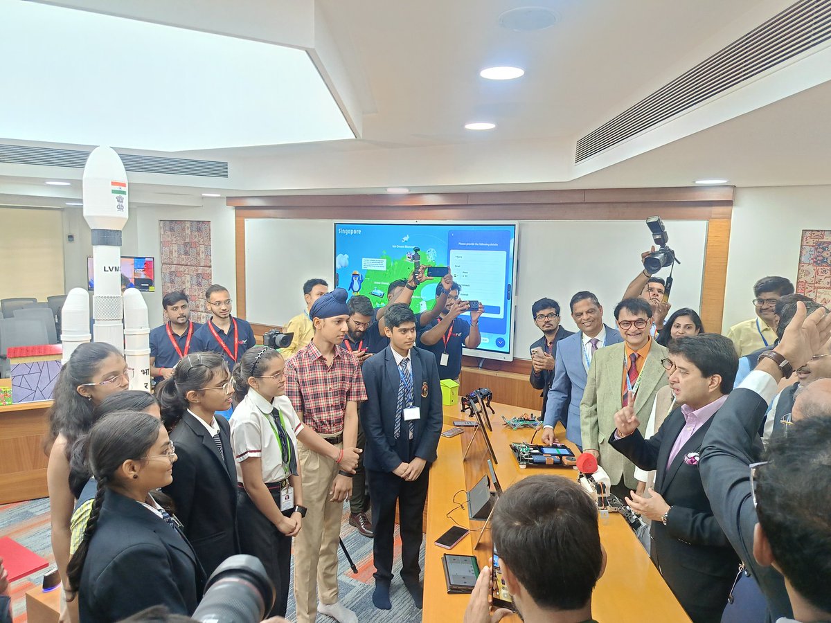 Visvesvaraya Technological University (Official) (@vtu_official_pr) on Twitter photo Young Entrepreneurs, the Future of Bharat. Shri <a href="/JM_Scindia/">Jyotiraditya M. Scindia</a> interacting with the budding tiny students from Bengaluru at the Inauguration Function of <a href="/VTU_VRIF/">Visvesvaraya Research & Innovation Foundation</a> <a href="/TCOEINDIA/">TCOE India </a> (VTU-VRIF-TCOE) Hub and Spoke Centre of Excellence, VTU Regional Office Bengaluru.
<a href="/DoT_India/">DoT India</a> Young Entrepreneurs, the Future of Bharat. Shri <a href="/JM_Scindia/">Jyotiraditya M. Scindia</a> interacting with the budding tiny students from Bengaluru at the Inauguration Function of <a href="/VTU_VRIF/">Visvesvaraya Research & Innovation Foundation</a> <a href="/TCOEINDIA/">TCOE India </a> (VTU-VRIF-TCOE) Hub and Spoke Centre of Excellence, VTU Regional Office Bengaluru.
<a href="/DoT_India/">DoT India</a>