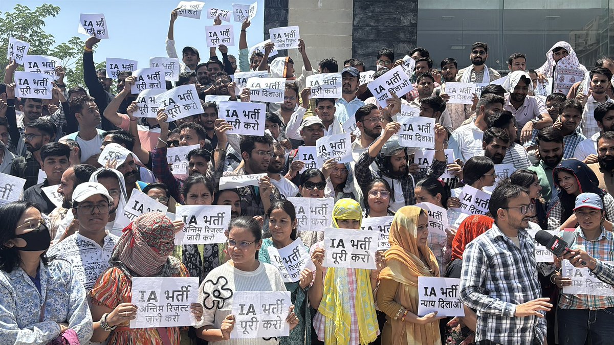 Yogi_28_vyas's tweet image. #सूचना_सहायक 
#IA_FINAL_RESULT 
@alokrajRSSB 
IA भर्ती प्रक्रिया को लेकर हजारों युवाओं की निगाहें इस सप्ताह के परिणाम पर टिकी हैं।
यदि परिणाम शीघ्र जारी हो जाए, तो DOITC विभाग रोजगार मेले में जिला वरीयता और नियुक्ति पत्र की प्रक्रिया पूरी कर सकता है।
कृपया त्वरित निर्णय लें।