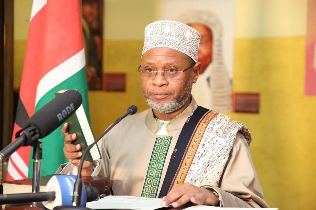 HassanAliJoho's tweet image. It is with profound sorrow and a heavy heart that I have received the news of the passing of Chief Kadhi Athman Abdulhalim Hussein.
In this moment of immeasurable grief, my thoughts and prayers are with his beloved family, his relatives and the entire Muslim community in Kenya…