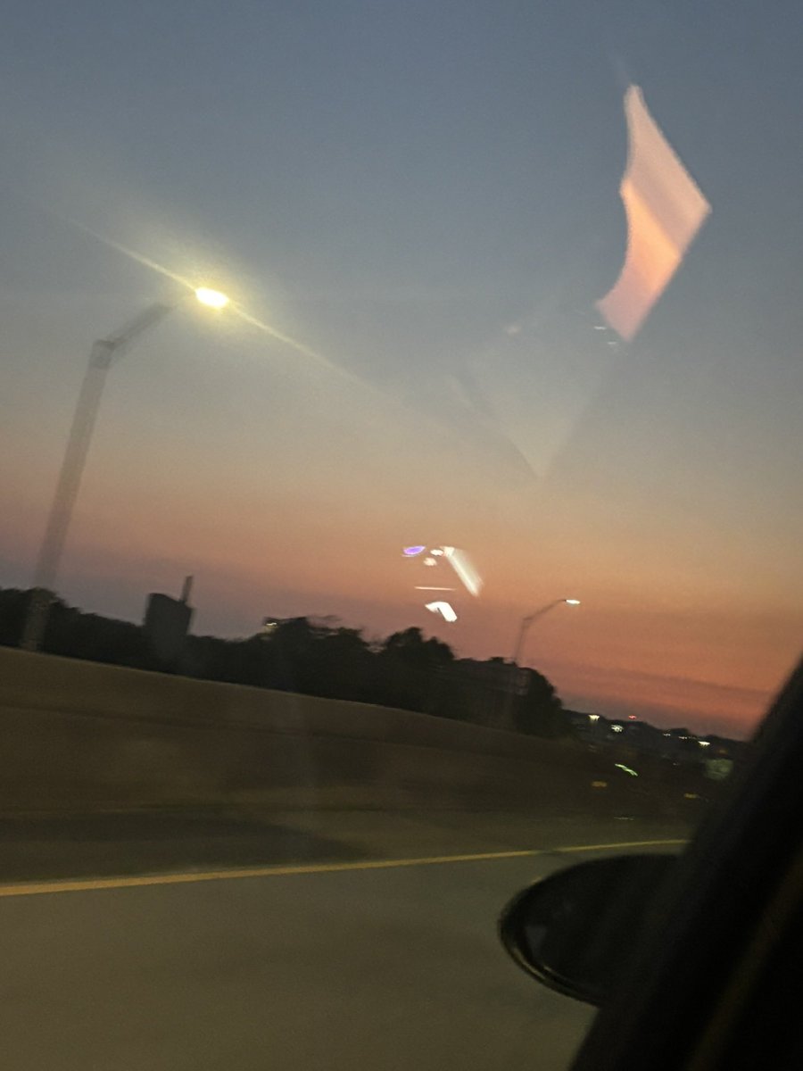cocobutter12371's tweet image. Bro the sky was hella pretty on July 4th 🤩