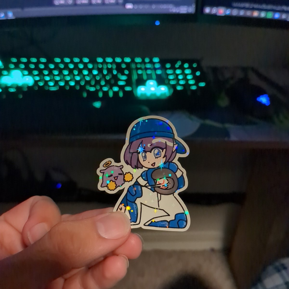 Mildygracious's tweet image. I forgor to mention something about the #hololivedodgers I got a free sticker because of my cosplay lol definitely go give them a follow!! @Jwoomycorn