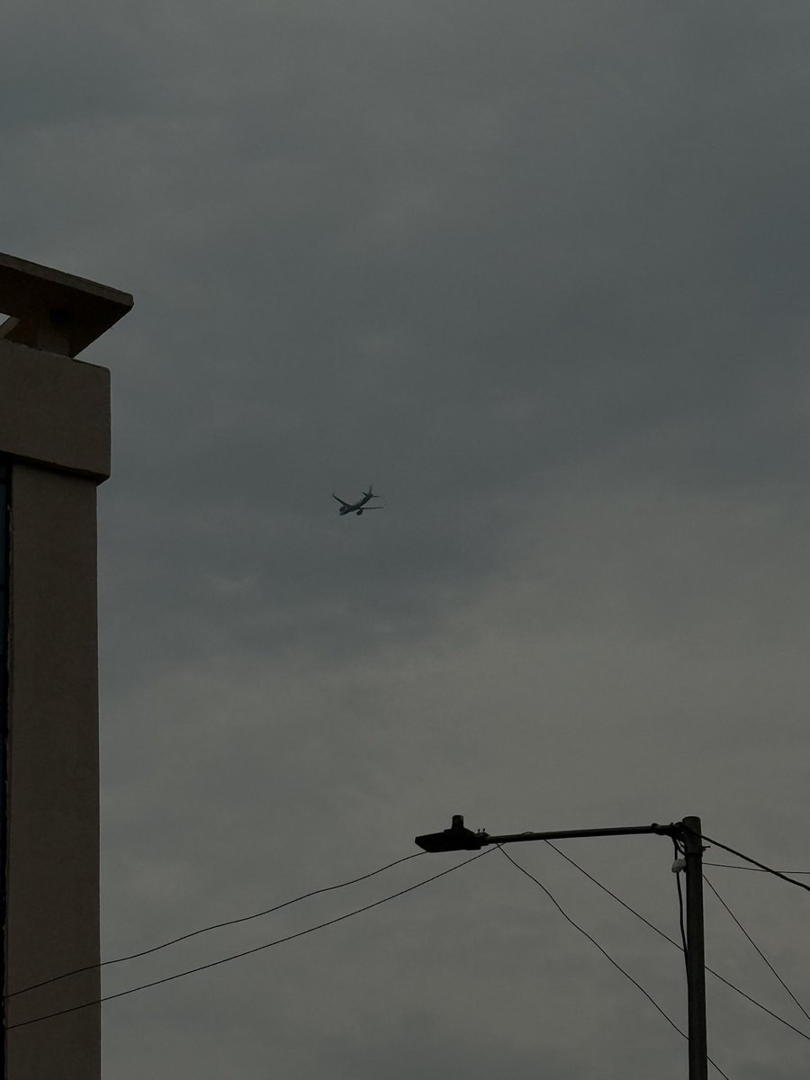 stfuakshhh tweet media