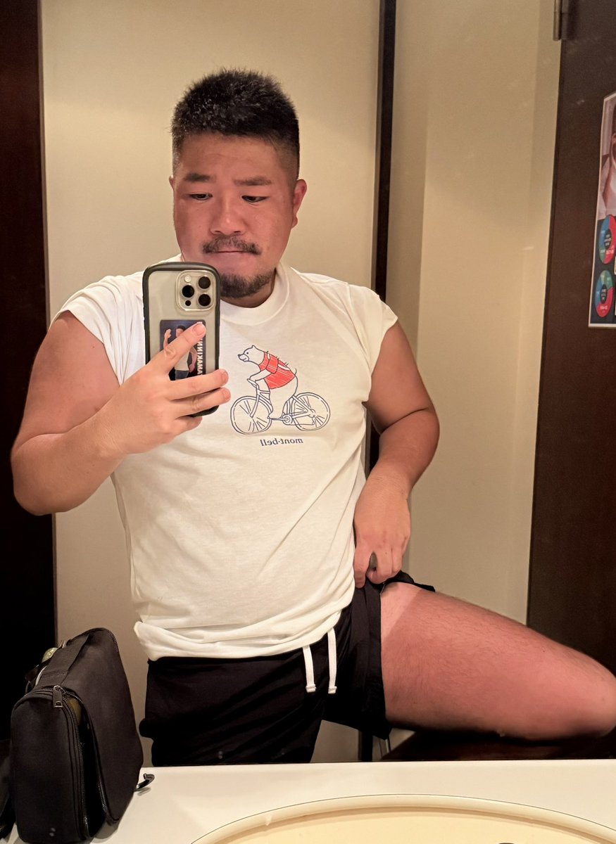 チラッっと🦵
黒豚焼豚出来上がり