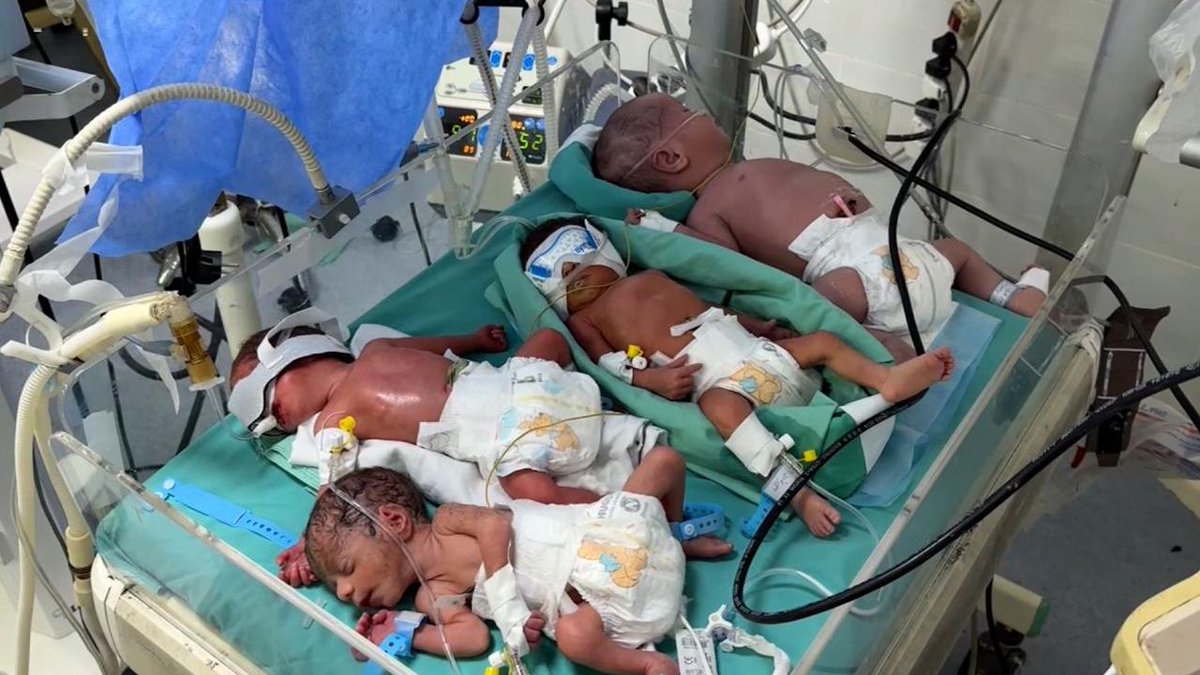 Gazze’deki doktorlar, yakıt krizi nedeniyle birden fazla yenidoğan bebeği aynı kuvözde tutmak zorunda kalıyor.