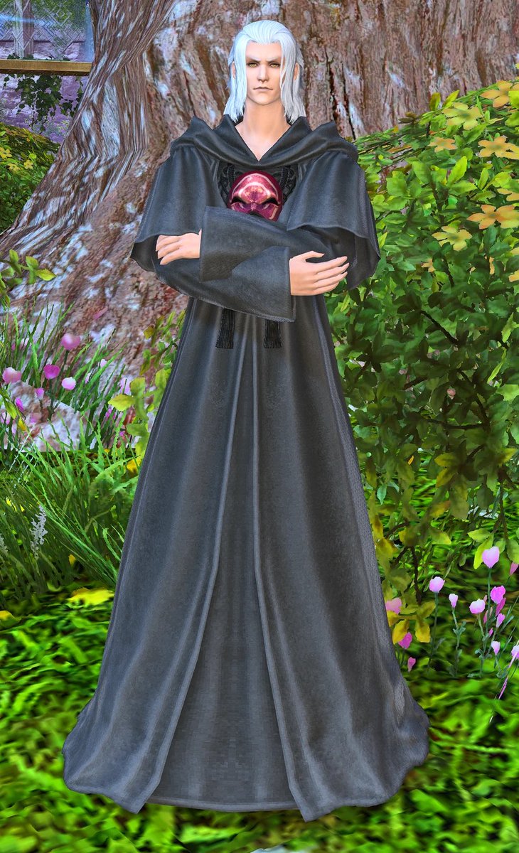 banditsecrets's tweet image. love that in every form emet ditches the pants. he love him a little maternity wear gown. a real military general the way he be going commando….he said im gonna let that grandfather clock SWING