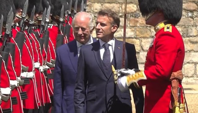 Backlash in Britain over Macron: Accused of disrespect for walking ahead of King Charles — “Playing Napoleon,” critics say

Many people remembered that Trump had done something similar in his first term with Queen Elizabeth

en.protothema.gr/2025/07/10/bac…