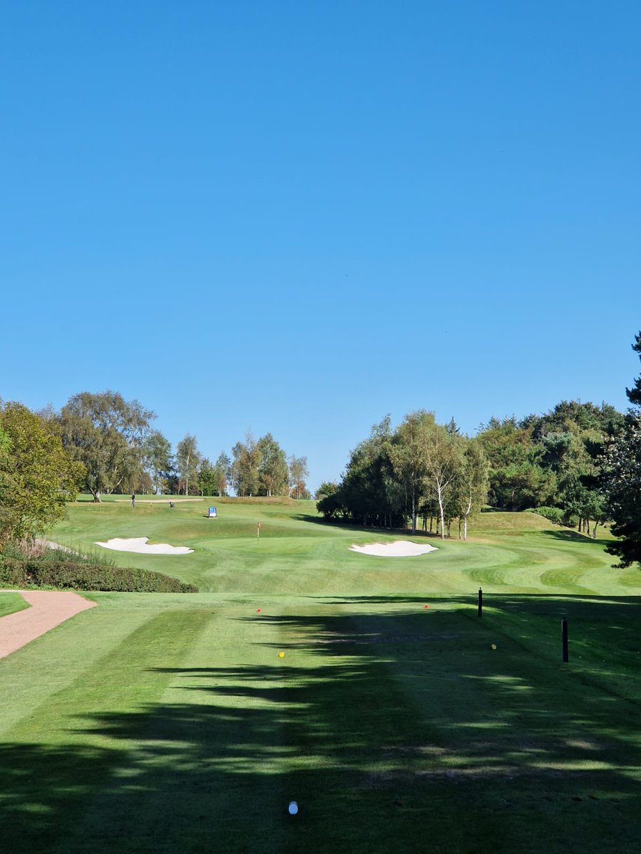 GolfLS18's tweet image. What an amazing forecast for the week ahead! ☀️

Make the most of it at Horsforth GC – tee times still available 🏌️‍♂️ or just enjoy a drink in our sunny outdoor area 🍻

Everyone’s welcome!

visitors.brsgolf.com/horsforth#/cou…

#HorsforthGC #Summer #BeerGarden #EveryoneWelcome