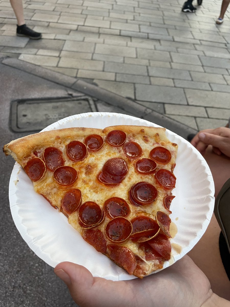 Strip Walking tweet media