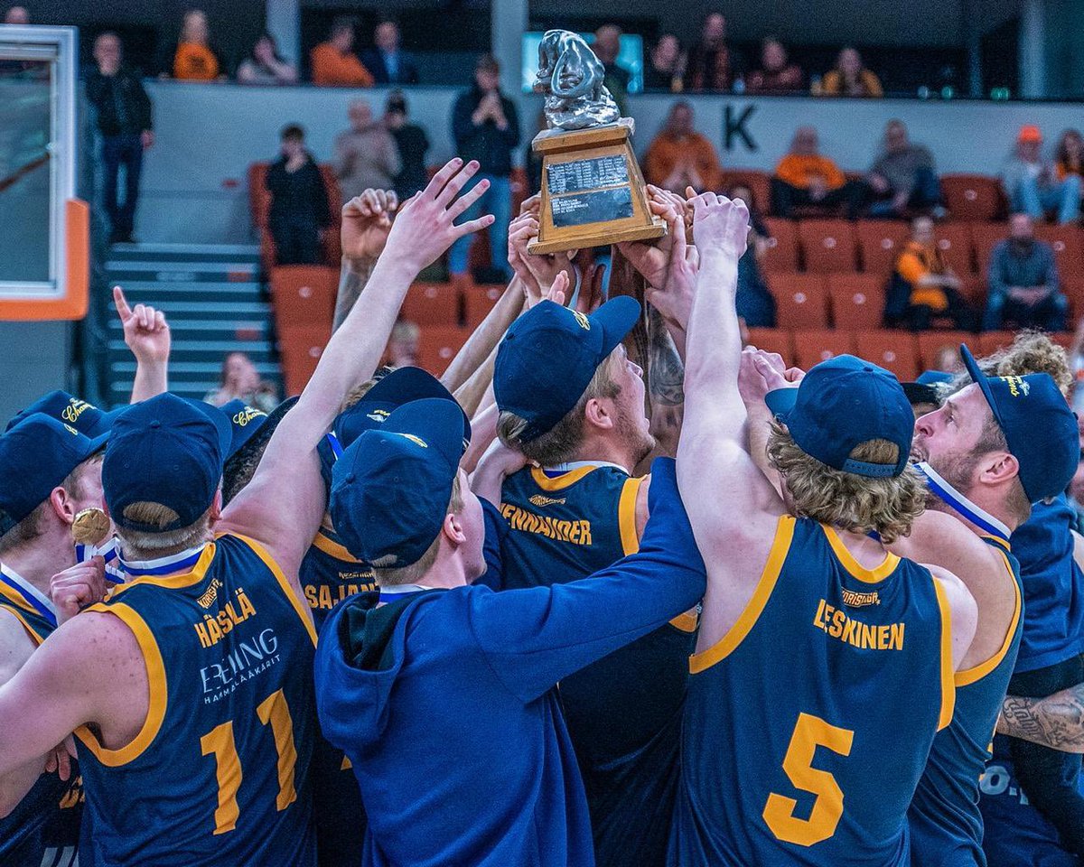 GullsBasketball's tweet image. ๐๐จ๐ซ๐ข๐ฉ๐๐ฅ๐ฅ๐จ๐ง ๐๐ฎ๐จ๐ฆ๐๐ง-๐ฆ๐๐ฌ๐ญ๐๐ซ๐ข ๐๐๐ฅ๐ฌ๐ข๐ง๐ค๐ข ๐๐๐๐ ๐ฎ๐ฅ๐ฅ๐ฌ๐ข๐ง ๐จ๐ฌ๐๐ค๐ค๐๐ข๐ฌ๐ฌ๐ ๐ฎ๐ฌ๐๐ข๐ญ๐ ๐ฒ๐ซ๐ข๐ญ๐ฒ๐ฌ๐ฆ๐๐๐ข๐ฅ๐ฆ๐๐ง ๐ฏ๐๐ข๐ค๐ฎ๐ญ๐ญ๐๐ฃ๐ข๐ ๐
Tuoreen yrityskaupan viimeistely on parhaillaan kรคynnissรค, mutta uuden kauden valmistelu on joโฆ