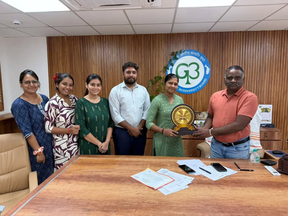 GujBiodiversity's tweet photo. Gujarat Biodiversity Board proudly received the Best Stall Award at the Samridh Gujarat Mega Exhibition held at S P Bhavan, Ahmedabad. 
Visitors appreciated the unique display of traditional knowledge, local bioresources, and conservation practices promoted across the state. https://t.co/mSgOPIt7IZ
