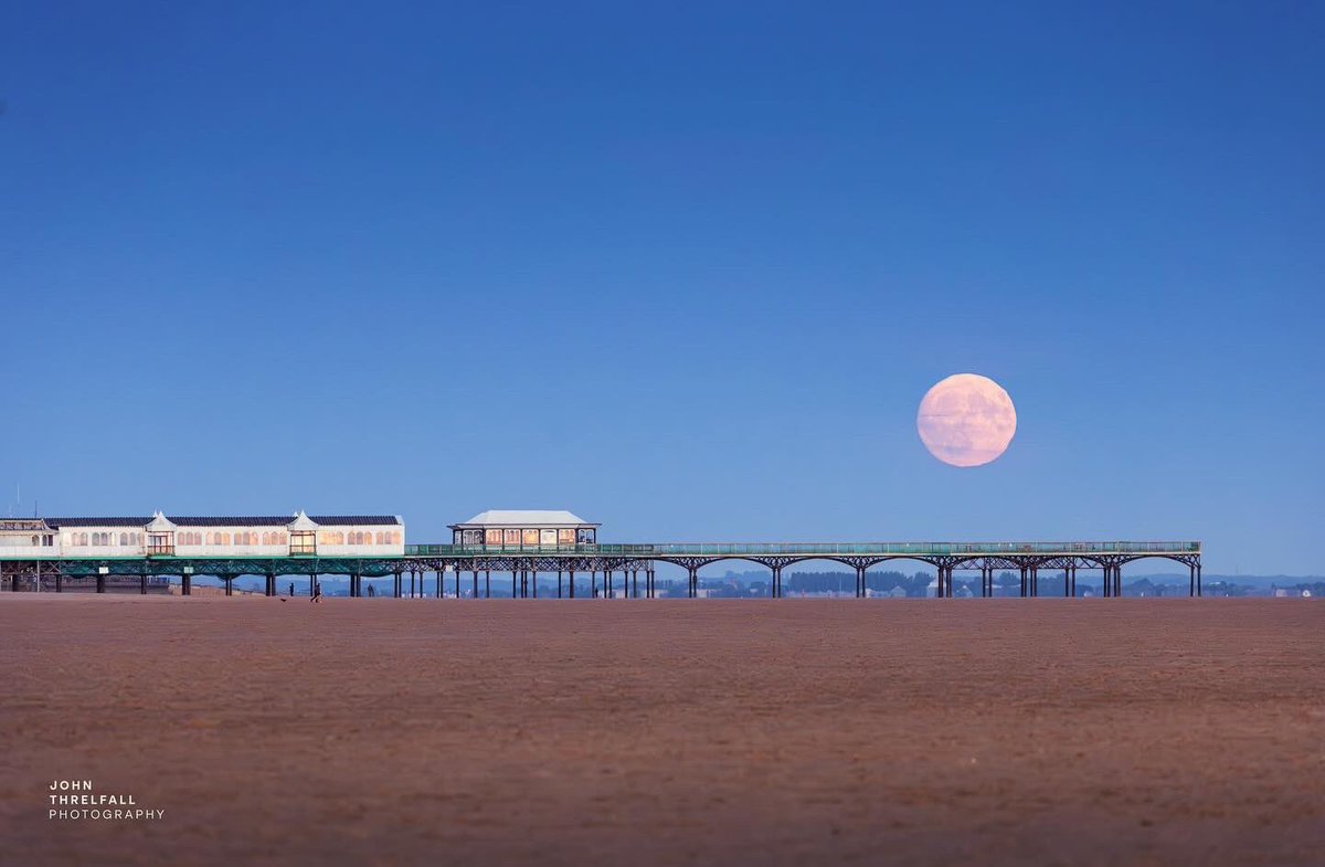 Full Moon - the ‘Buck Moon’ rising over St.Annes Pier last night.

#stannes #fullmoon #BuckMoon #fyldecoast