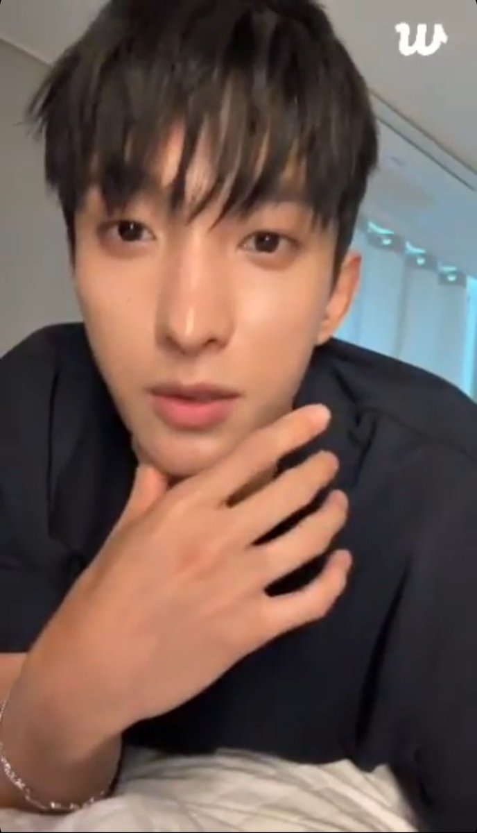 GentleHongTH's tweet photo. 250710 #SEVENTEEN WEVERSE #DOKYEOM #JOSHUA 

⚔️ เรื่องตลกกับชัวฮยองเหรอ? ตอนที่พวกเราไปมัลดีฟส์ เขาเป็นคนที่แอคทีฟมากๆ จนพวกเราตั้งฉายาให้เขาว่า “แอคทิวิตี้บอย” เลย เพราะมีพี่เขา
.
.
ถ้าไม่มีเขา ผมอาจจะไม่ได้ลองทำอะไรพวกนั้นเลยก็ได้
(ต่อในรูป)

#세븐틴 #조슈아 #도겸 @pledis_17 https://t.co/4d6UdfhEkf
