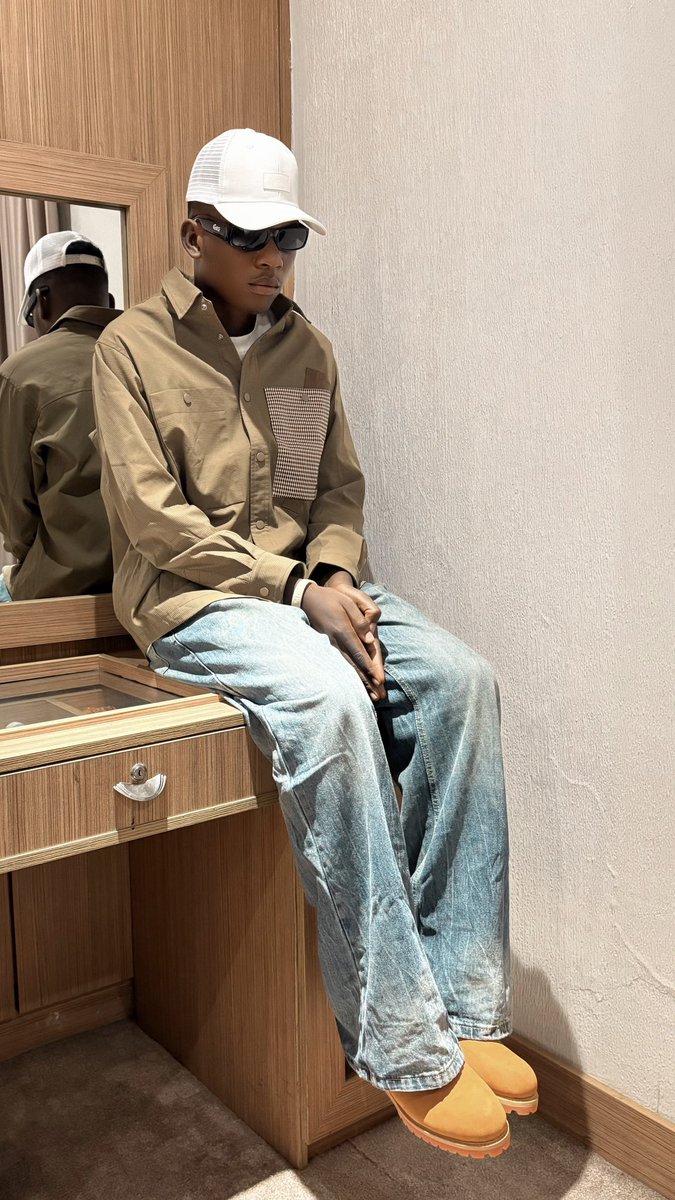 Dammybankz1's tweet photo. Grateful for life, growth, and the journey so far. Happy Birthday to me🥂 https://t.co/KTrm0yPaNj
