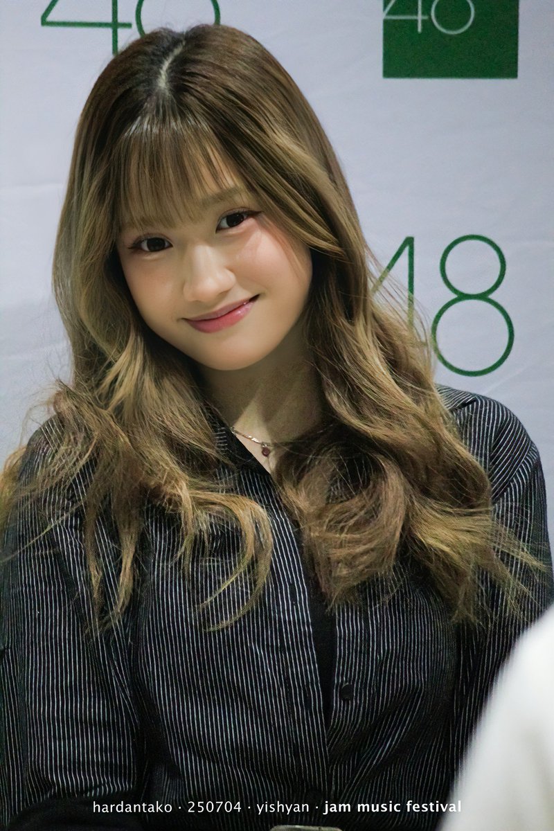 hardantako's tweet photo. Congrats on surviving your finals!
#ShyanWithMe
#YiShyanKLP48
#KLP48 https://t.co/o01JyIeYa8