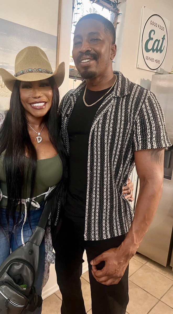 "🎉 Had an amazing time <a href="/isiahmaxwell/">Isiah Maxwell</a>
celebrating James Bartholet's 800th anniversary show! It was a fantastic event honoring an incredible milestone inside the industry. Cheers to many more years of success and memorable moments!