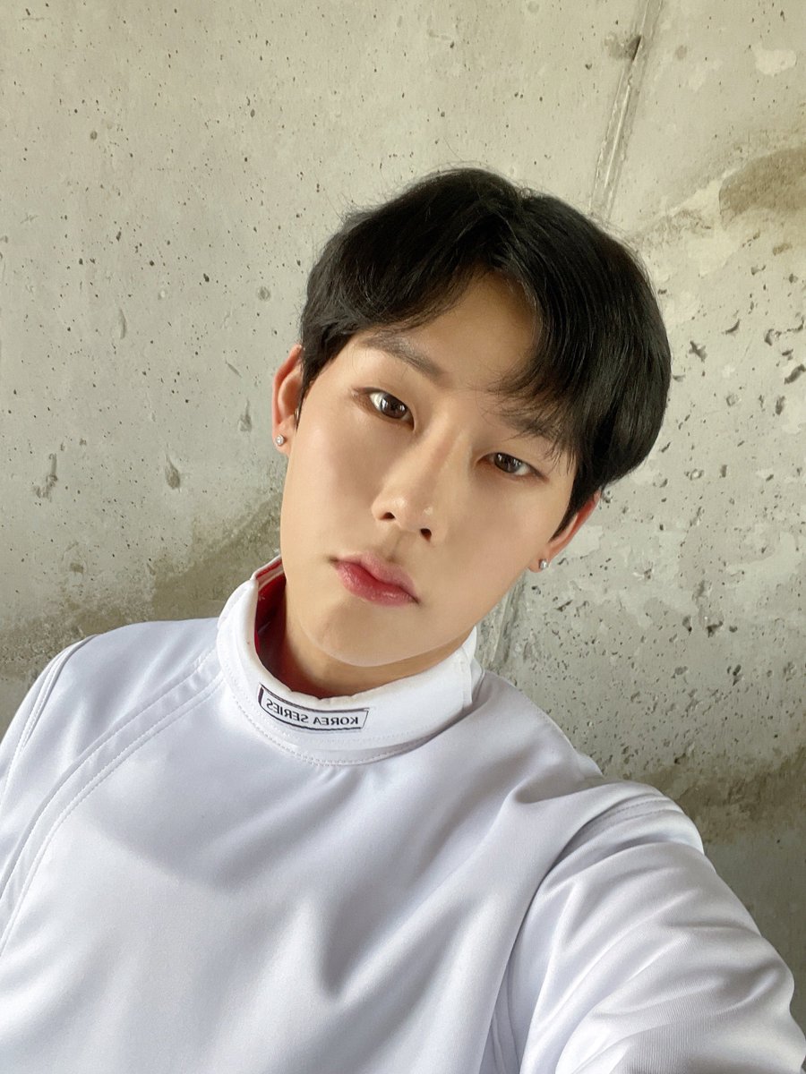 OfficialMONSTAX's tweet photo. 어쩌면 펜싱이 내 재능이였을까..? ㅎㅎ 너무 재밌었다 ㅠㅠ #주헌 https://t.co/GpLSGOjcws