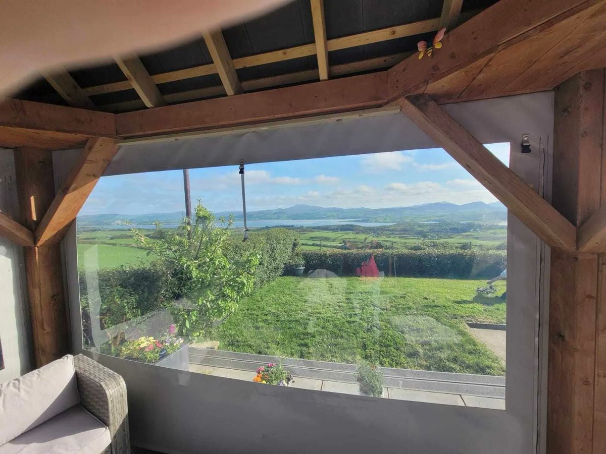 ClonmelCovers's tweet image. We Love to Show you pics of our Clonmel Covers Panels from the Outside , but the real benefits can  only be seen from the inside! #RoomWithView