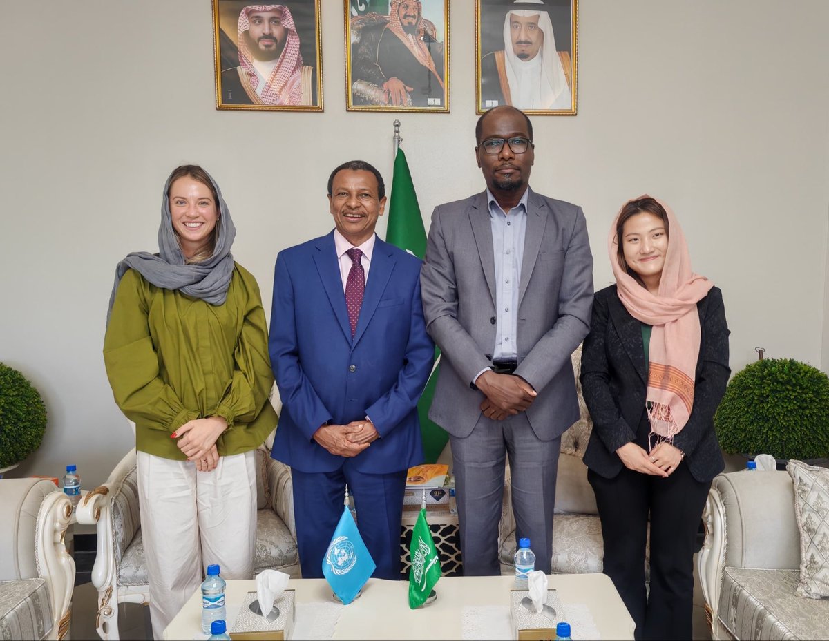 El-Khidir Daloum (@ekdaloum) on Twitter photo Honoured to meet H.E. Amb. Ahmed bin Mohammed Al-Mawlid at the Saudi Embassy in Mogadishu for a warm and constructive exchange.
We discussed the development of the new <a href="/WFP/">World Food Programme</a> Country Strategic Plan and the value of school feeding as an investment in education and food security. Honoured to meet H.E. Amb. Ahmed bin Mohammed Al-Mawlid at the Saudi Embassy in Mogadishu for a warm and constructive exchange.
We discussed the development of the new <a href="/WFP/">World Food Programme</a> Country Strategic Plan and the value of school feeding as an investment in education and food security.